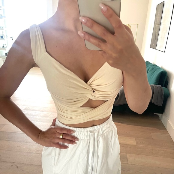 Strappy Crop Top - Picture 2 of 3